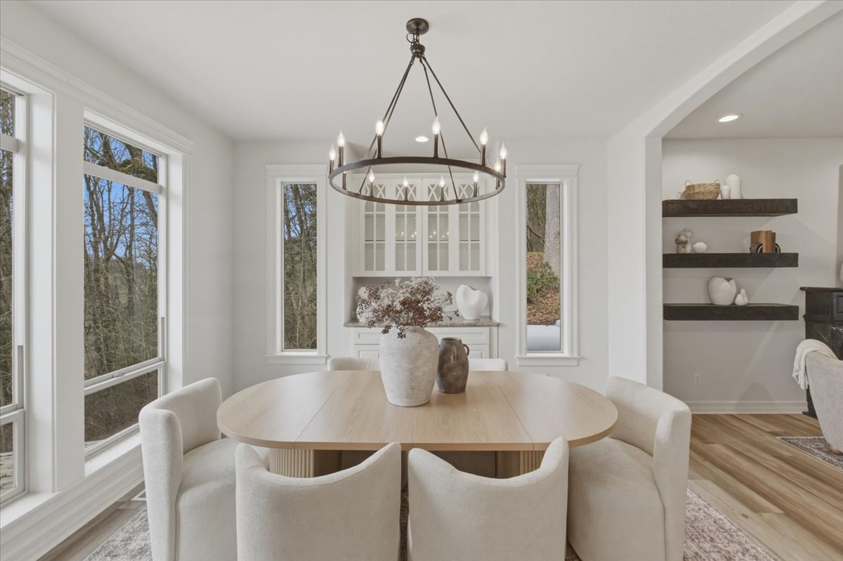 Luxury home staging and interior design | Luxury home staging and holiday décor services in Salem, Oregon | The Textured Home