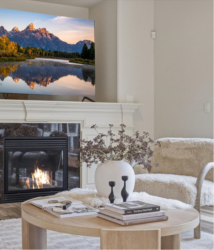 Living room and family room design | Luxury home staging and holiday décor services in Salem, Oregon | The Textured Home