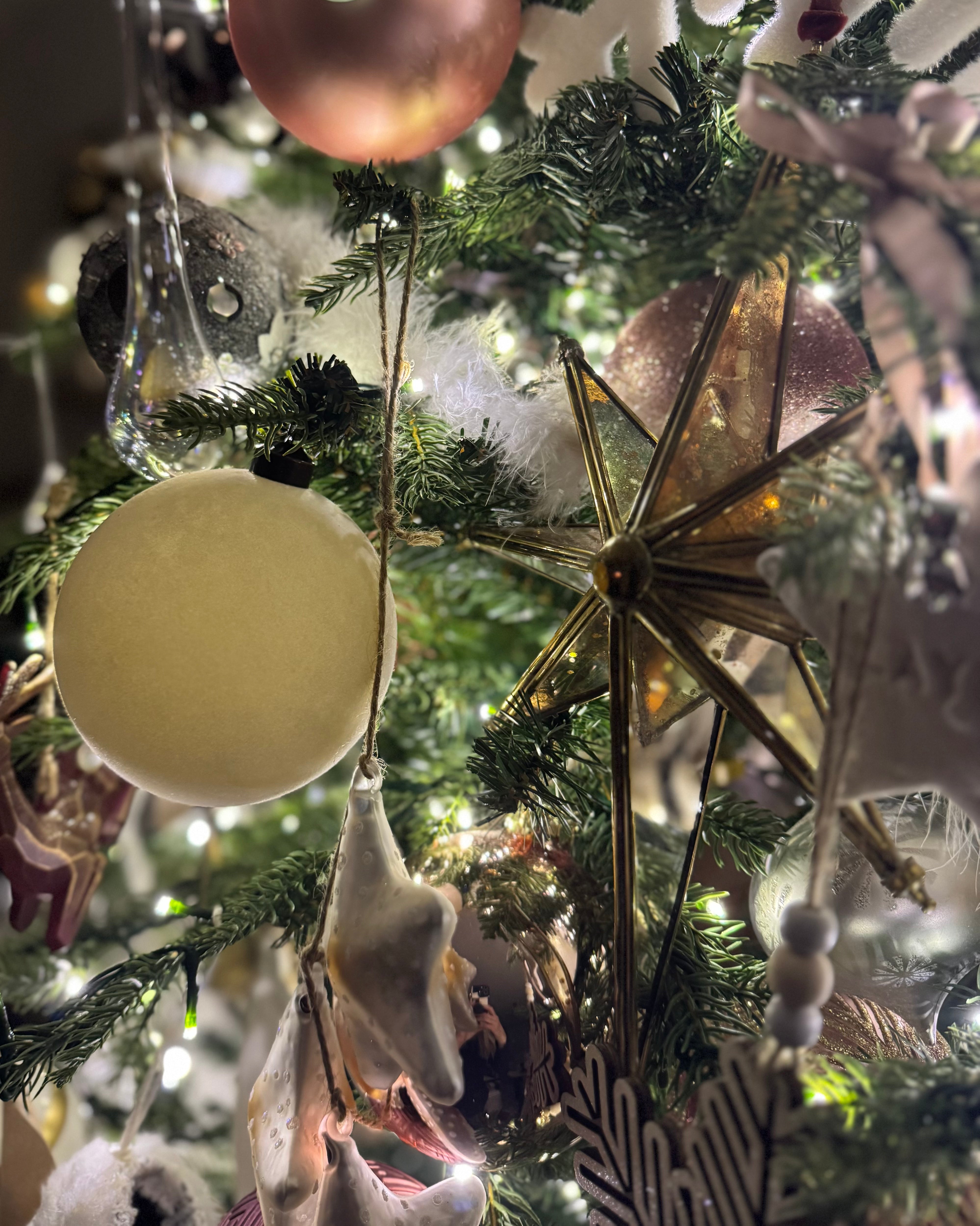 Holiday tree design services | Luxury home staging and holiday décor services in Salem, Oregon | The Textured Home