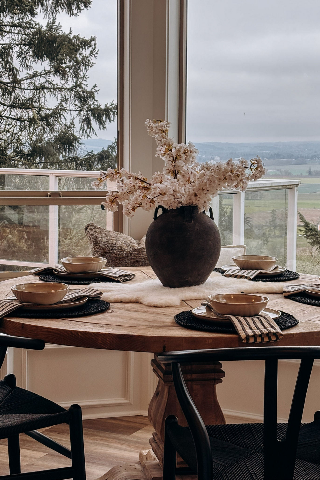 Luxury home staging and interior design | Luxury home staging and holiday décor services in Salem, Oregon | The Textured Home