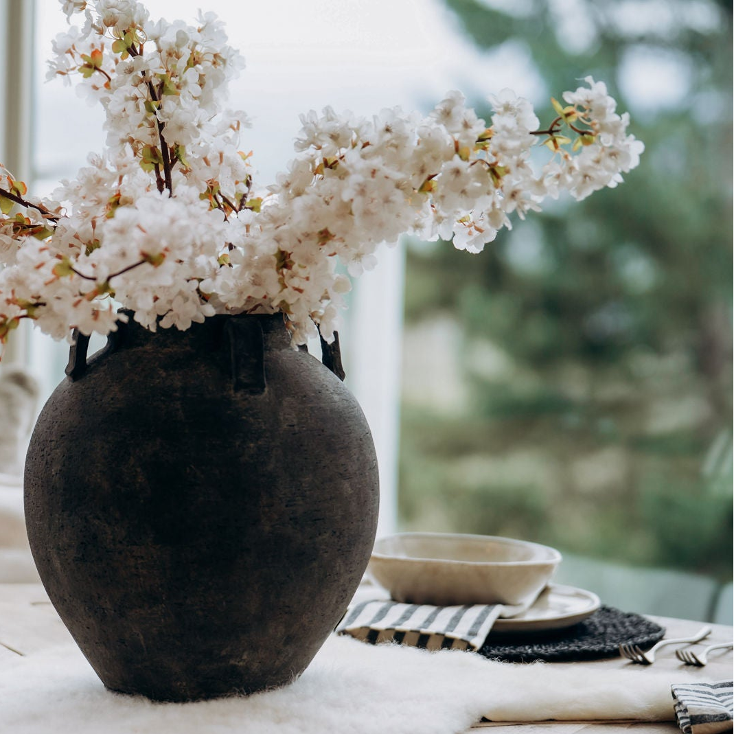 Dining room styling and design | Luxury home staging and holiday décor services in Salem, Oregon | The Textured Home